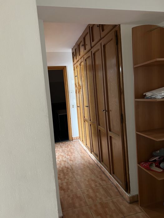 Inchiriez apartament 3 camere