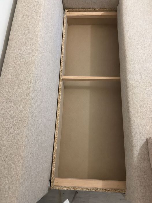 Mobilier, canapea, paturi