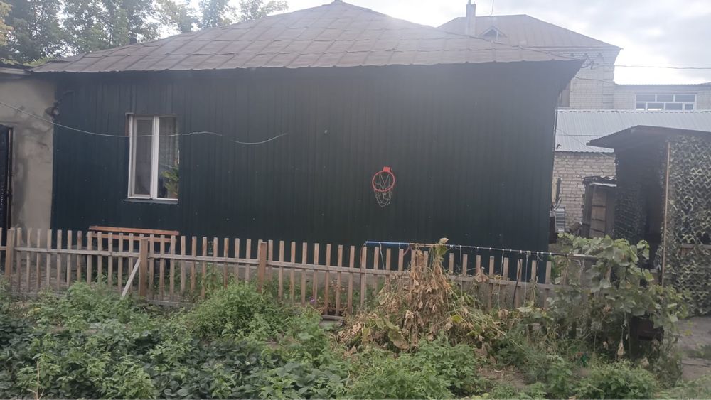 Обменяю дом в центре на квартиру