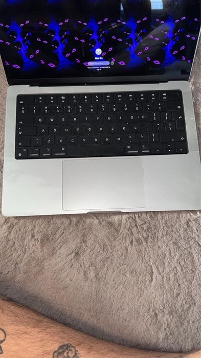 VAND URGENT MacBook Pro 14″ 2023, M2 Pro