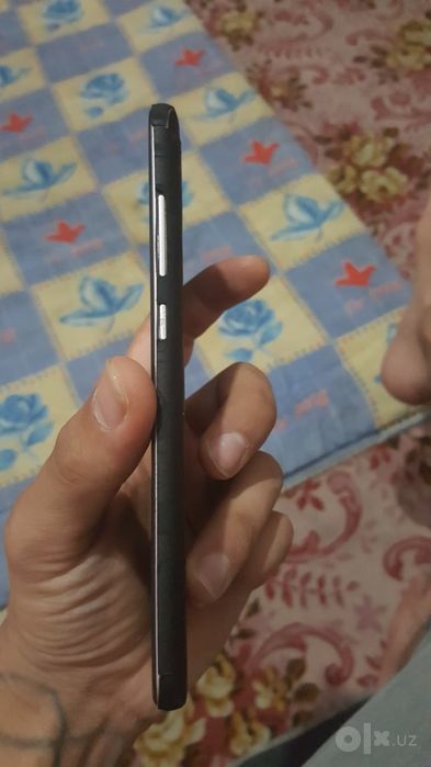 Mi 8 6/64 sotiladi