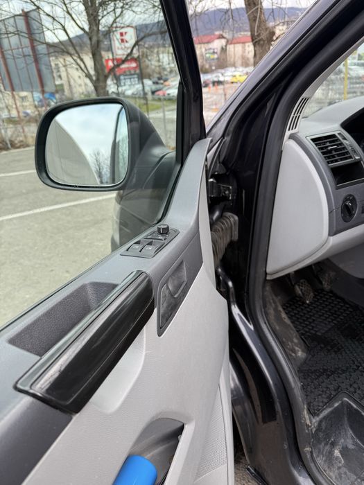 Vand vw t5 2.0 105 cai an fabricatie 2014