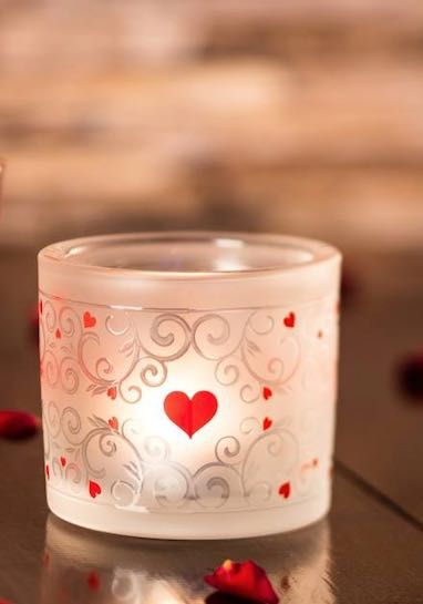 Луксозен Стъклен Свещник