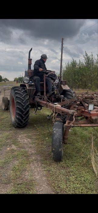 Продам трактор т 16 сенокоской