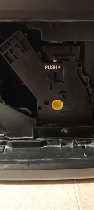 Продавам кафеавтомат Philips