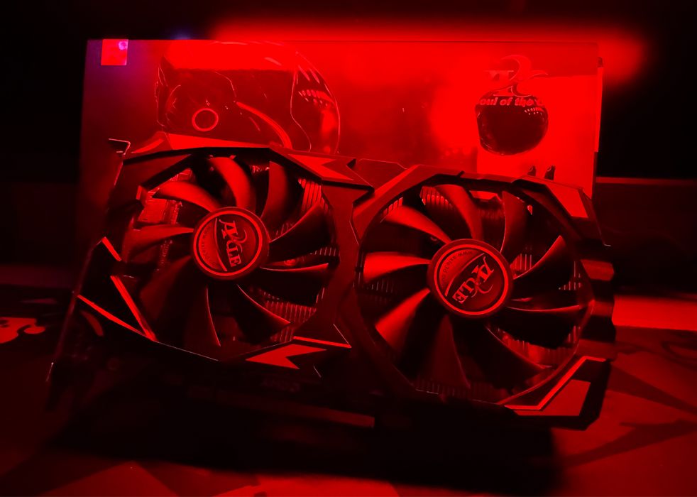 Axle RX580 8GB в отличном состоянии.Пломбы на месте