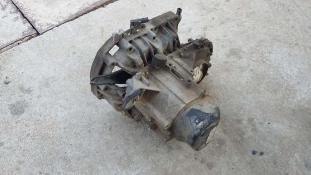 Скоростна кутия Рено Сценик 1,6 90к.с