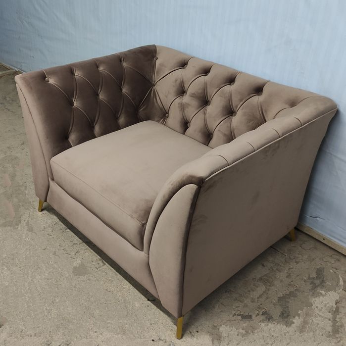 Диваны Честер Demilune