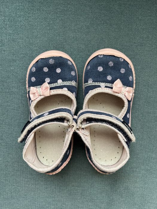 Пантофи за момиче - различни размери