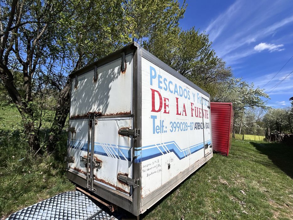 Налични фургони