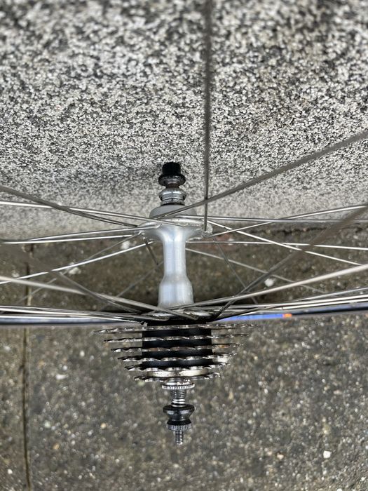 Vand roti 28 Shimano Dura Ace 7200 bicicleta cursiera semicursiera