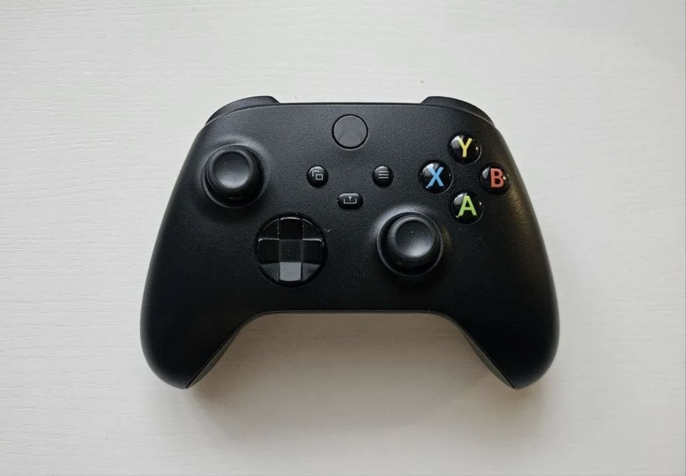 Xbox series joystik qora rang korobkasi yo