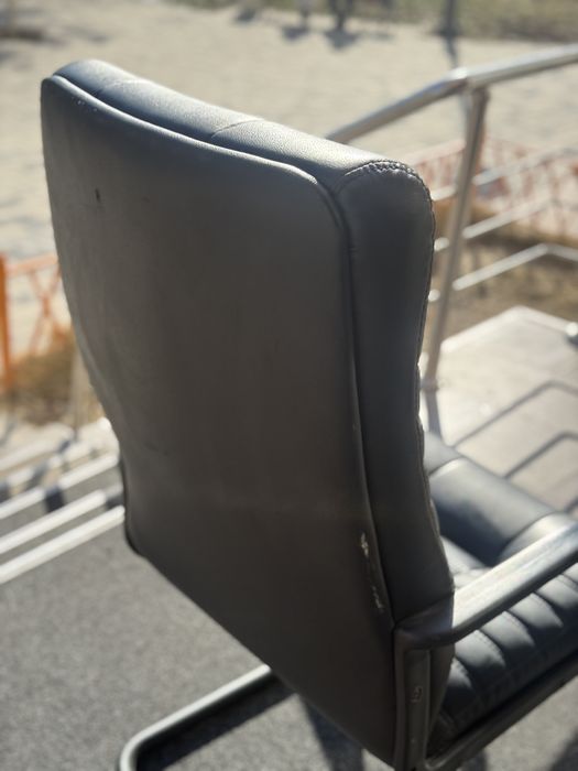 Кресло кожанное для офиса