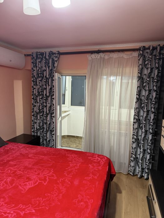 Camera de inchiriat in apartament  cu 4 camere  Pacurari