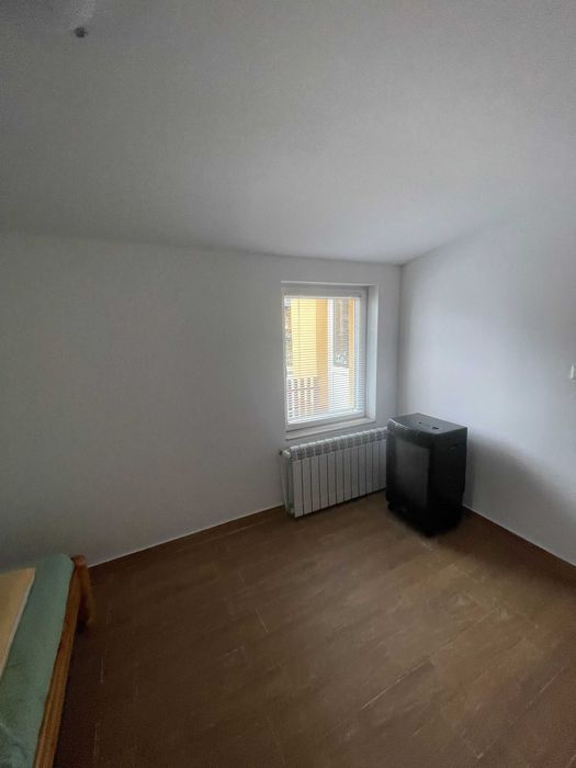 Давам за краткосрочен наем малка самостоятелна къща в Regenstauf-93128