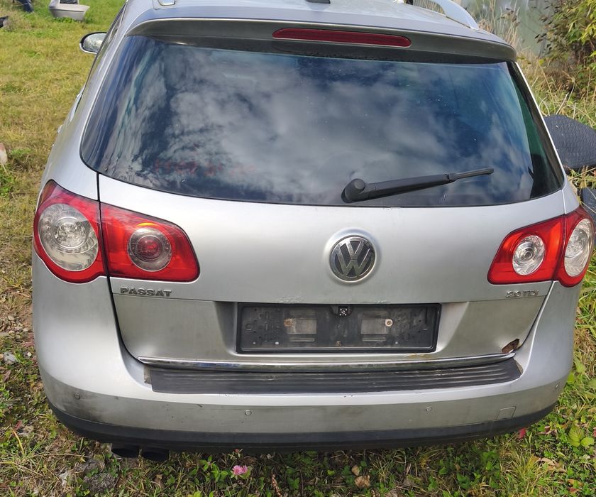 Bară spate gri LA7W Volkswagen Passat B6 break variant