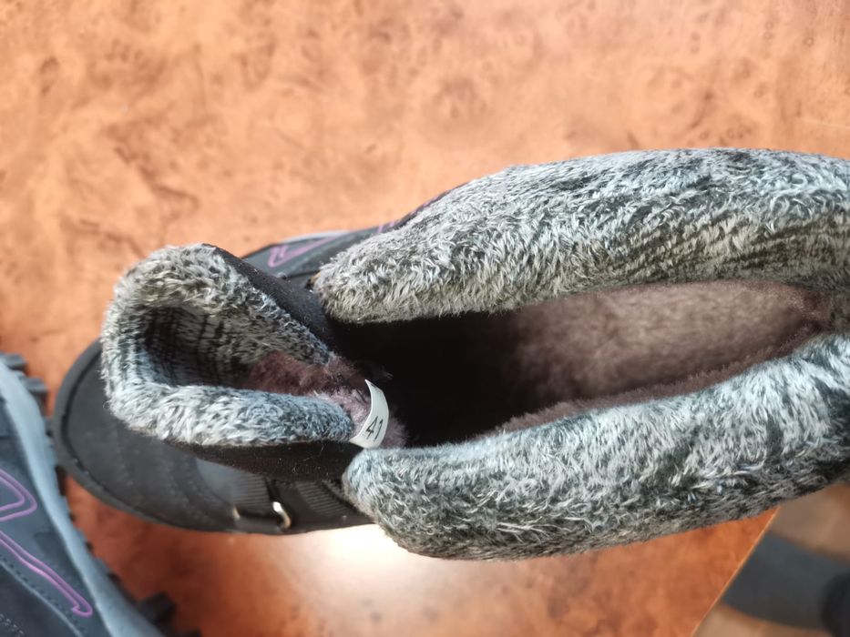 Продам зимнею обувь