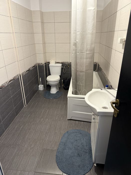 Apartament de închiriat- 2 camere zona Craiovita