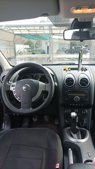 Nissan Qashqai-1.6