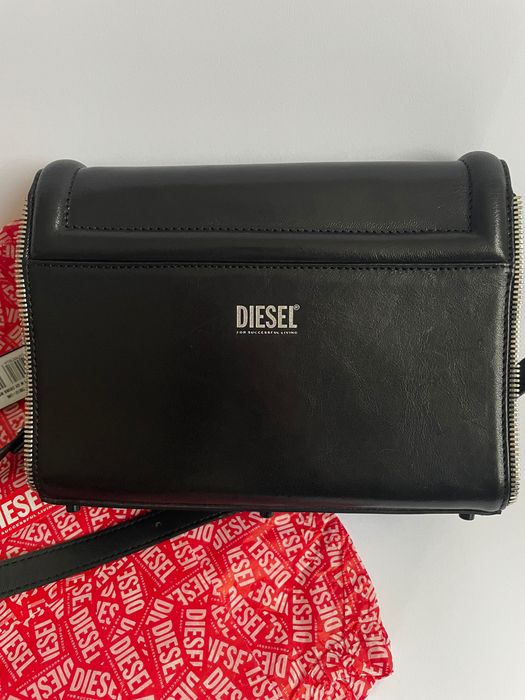 Нова дамска черна чанта DIESEL