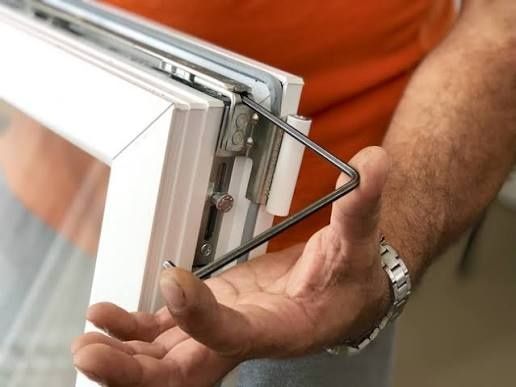 Reparații + montaj Pvc , Aluminiu,  Velux