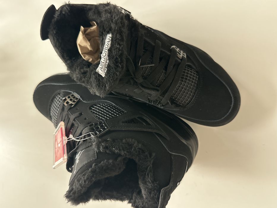 Air Jordan 4 - Black Edition