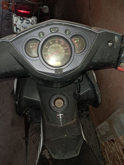 Продам иж планета и скутер