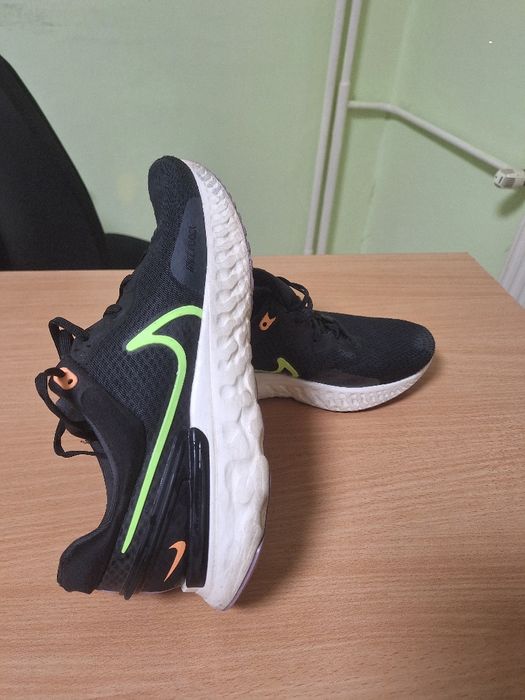 Нови маратонки nike ,adidas. champion