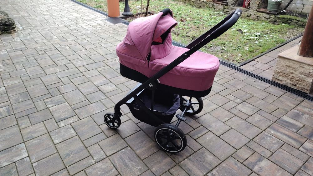 Cărucior cybex 3 in 1 scoica/adaptori si tefal yummy gourmet