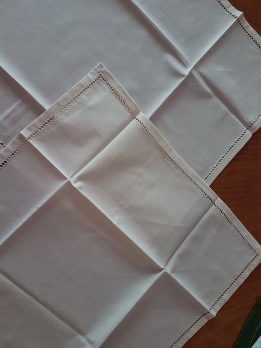 3Покривки за маса или студено сервиране