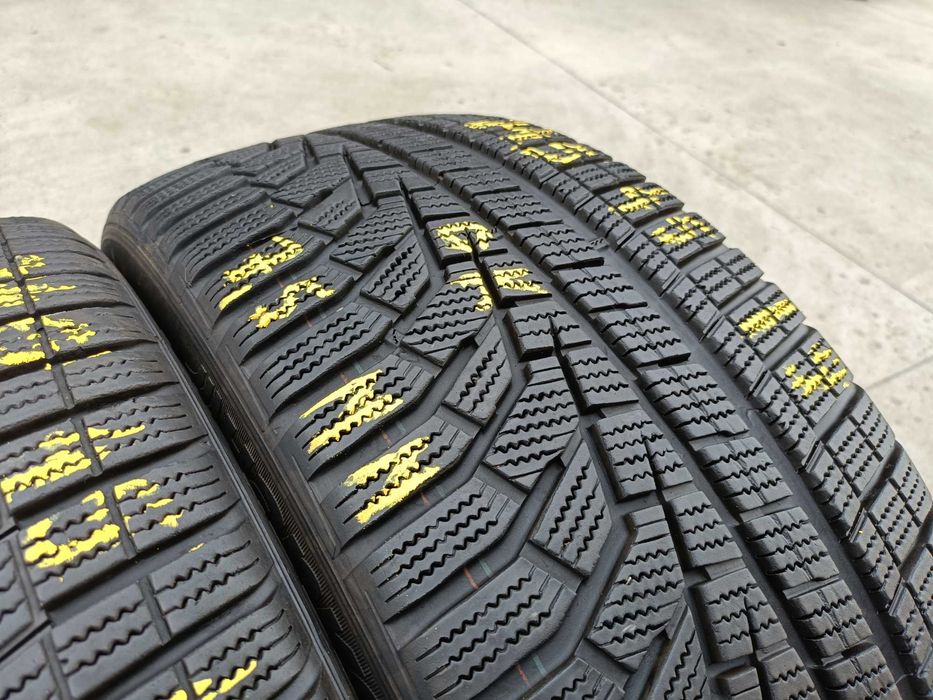 Doua anvelope iarna 245 45 19 hankook winter I*cept evo2 profil de 7,5 mm