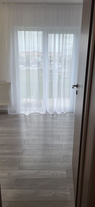 Închiriez apartament