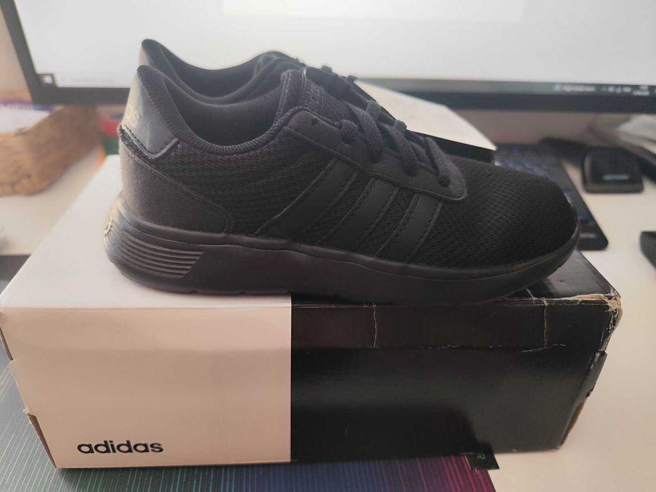 Дамски маратонки  ADIDAS LITE RACER  Оригинални  EU31 ( детски )