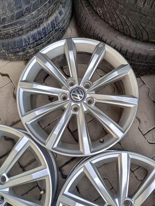 4 jante aliaj 5x112 R17  originale  Volkswagen passat B8 B9 CC Tiguan golf 5 6 7 Turan Caddy