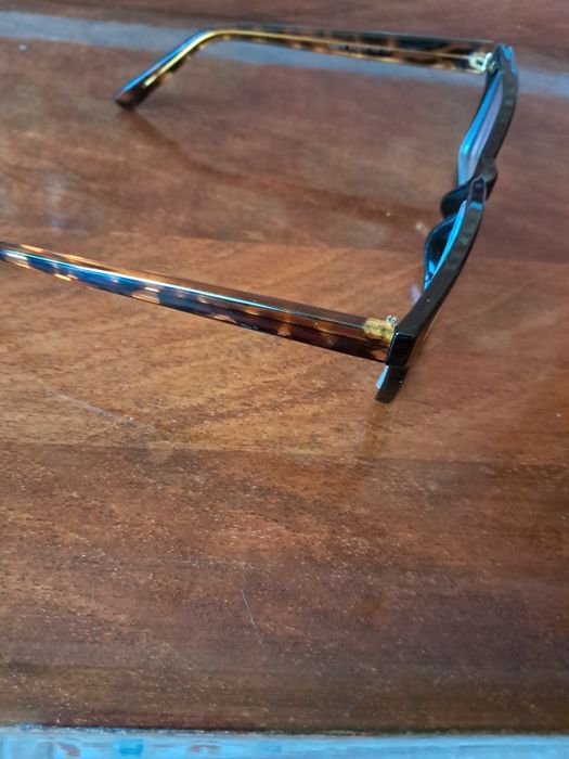 Продаю  оправу для очков