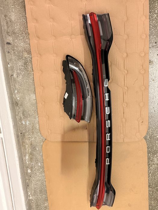 Stopuri / Triple Spate varianata SUA, cu defect  Porsche Macan  2019-2025