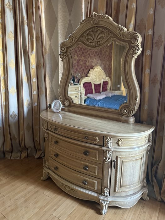 Спальный гарнитур