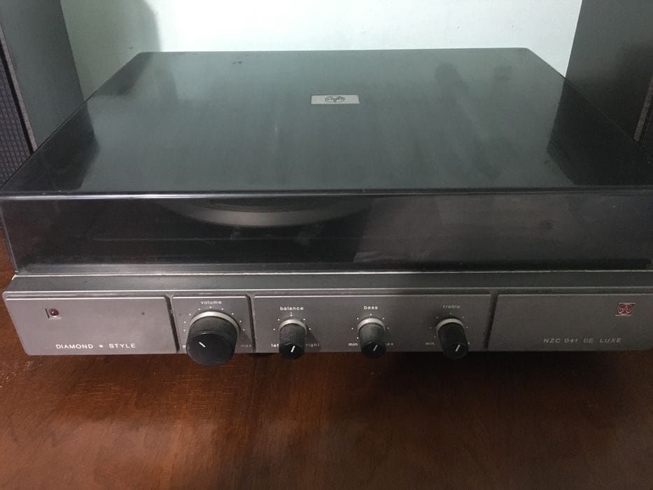 Pick-up Diamond style.  1978+Hans Christian Andersen disc