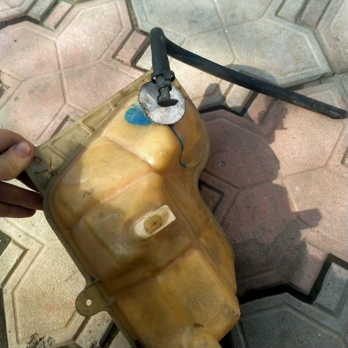 Расширительный бачок ауди