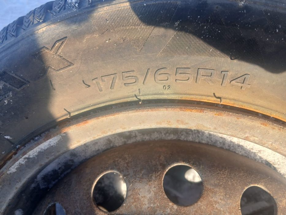Зимние шины 175/64 R14