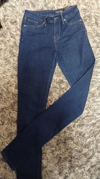 Blugi Calvin Klein , Levis, Guess, Tommy Hilfiger
