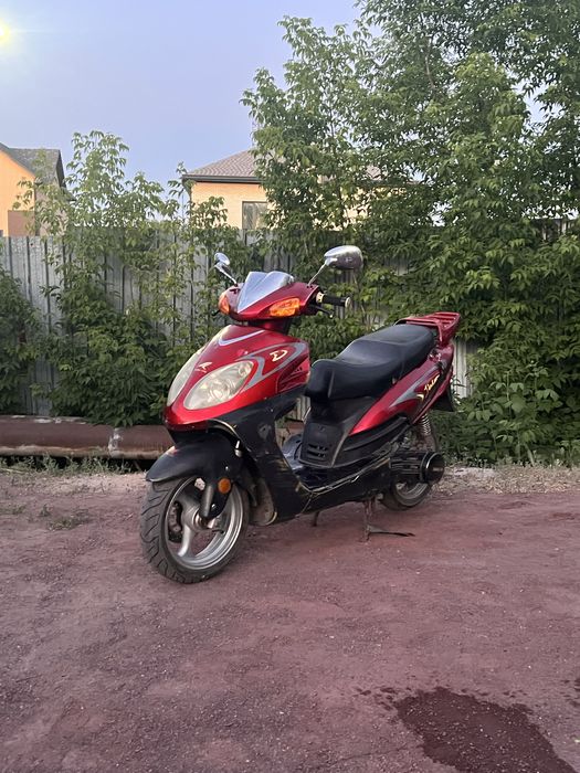 Скутер 150 кубов