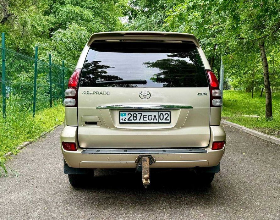 Автомобиль прадо 120