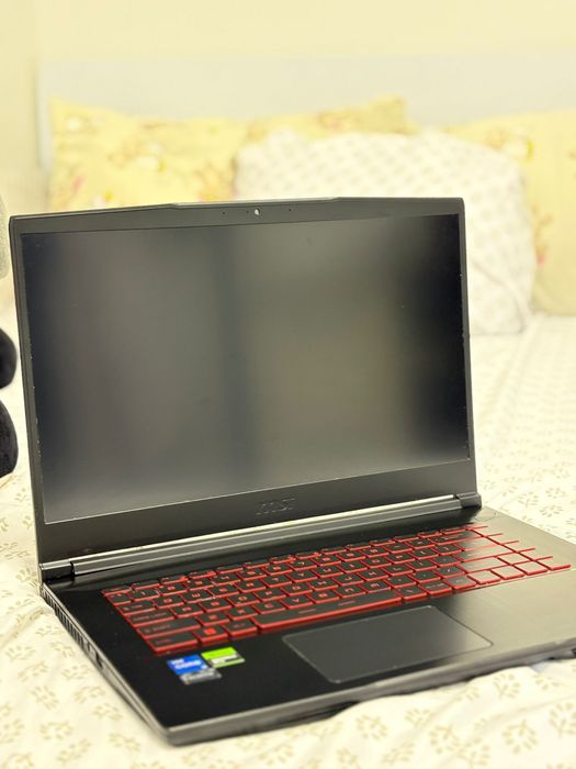 Laptop Gaming MSI I5-12450H RTX 3050 +Logitech G305 +Cooler