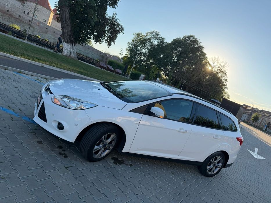 FORD Focus 2013 — imagine 4