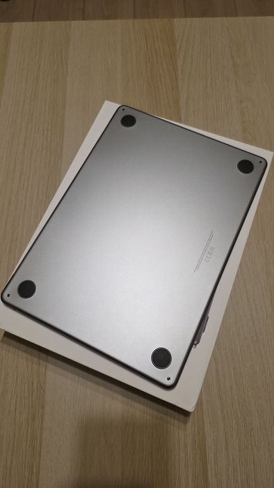 MacBook Air M3 13.6 | 16GB RAM | 256GB ssd | Гаранция