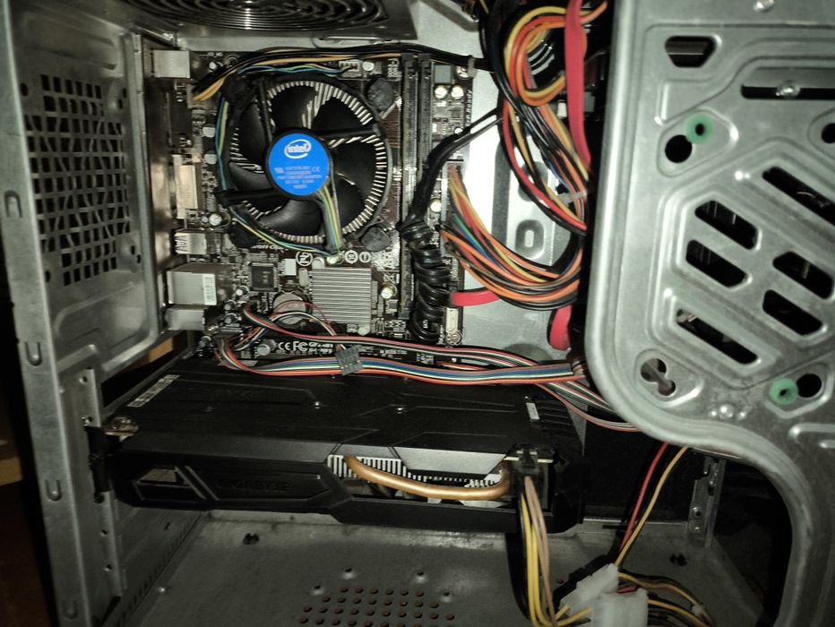 Продам срочно компьютер