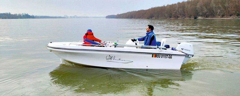 Ambarcatiune EM465 Noua