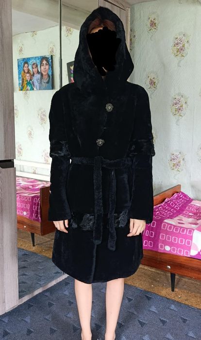 Продам шубу черного цвета
