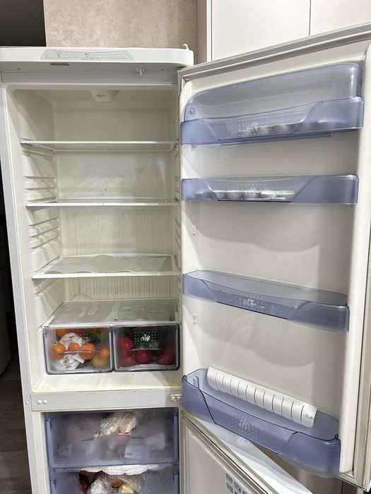 Продам холодильник